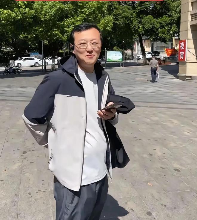 担心三姐妹会分红不均看哈妈霸气回复AG旗舰厅平台瑾汐还没带货网友就(图5)